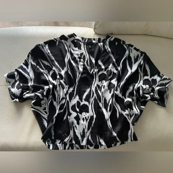 WHBM Kimono Sleeve Blouse, Size L Petite - Picture 3 of 7